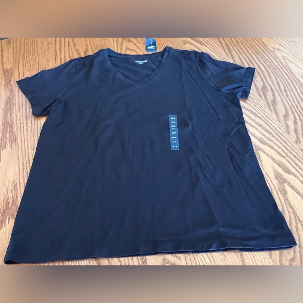 NWT Women’s Land’s End Black Supima V-neck T-shirt Size Medium Petite (10-12)